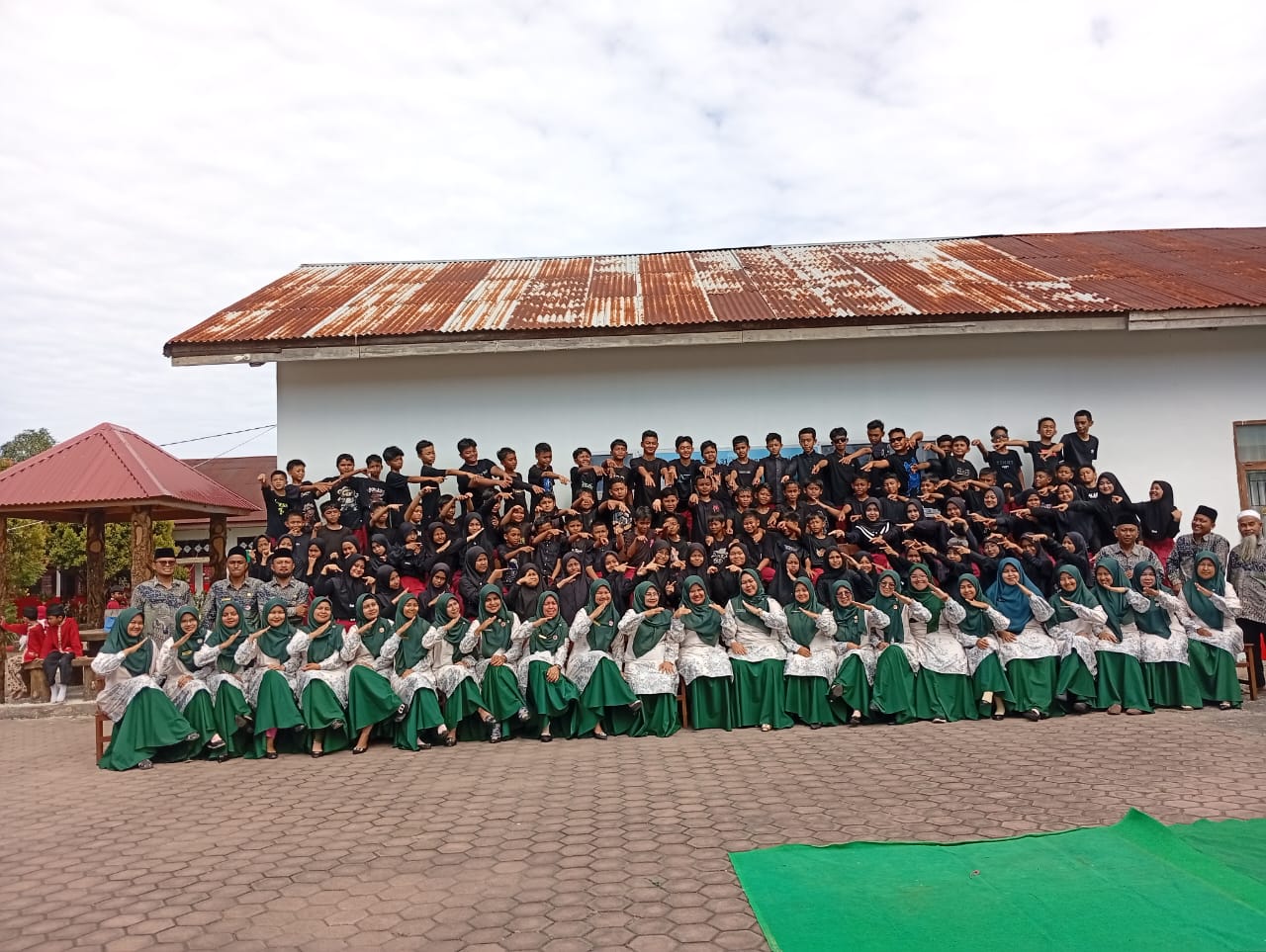 Siswa Kelas VI SD Negeri 31 Jati Tanah Tinggi TP. 2024/2025 Dinyatakan LULUS!